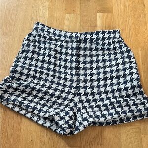 Stylish Navy and White Houndstooth Women Shorts